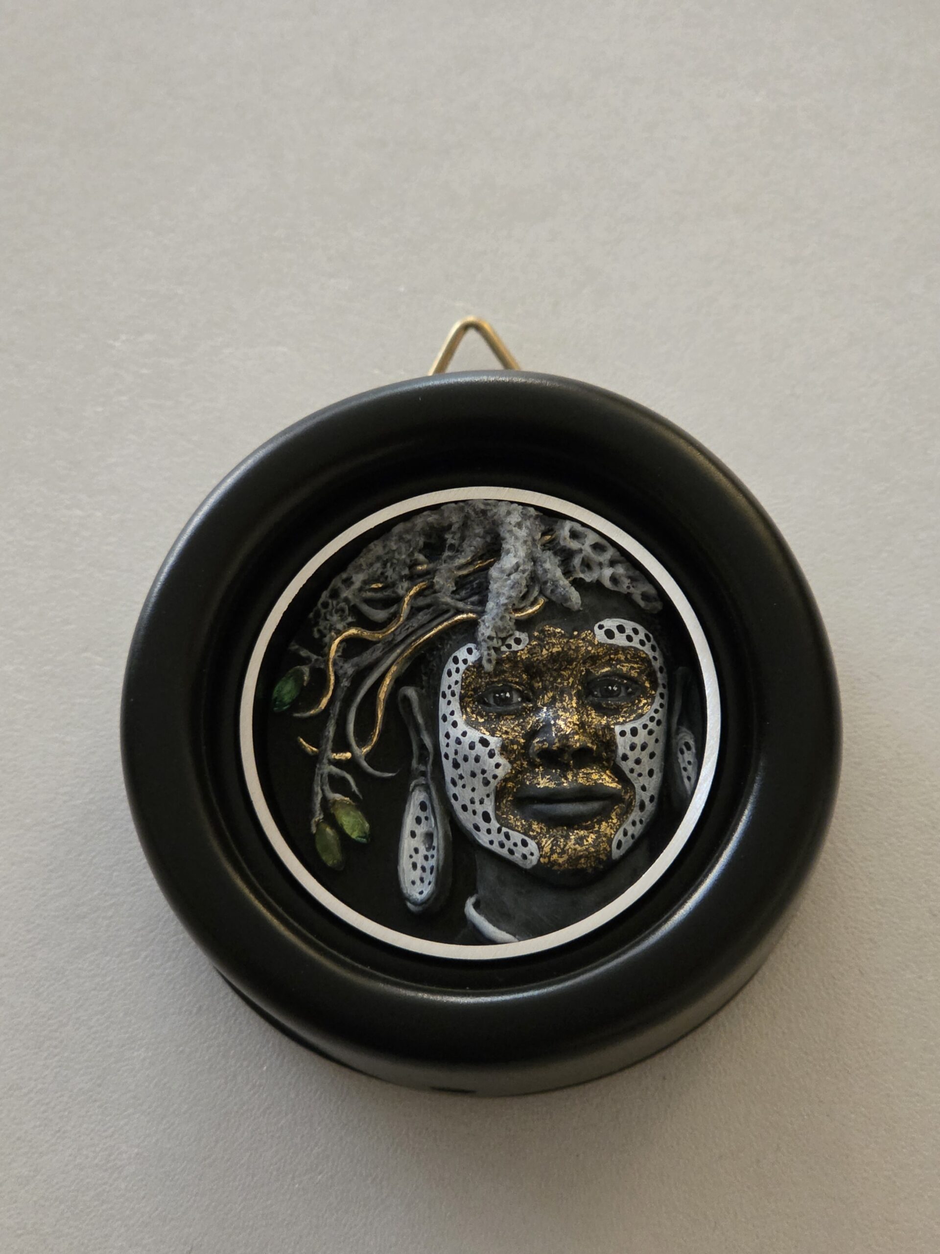 Anita Emmerich Presentation Award-ANNE-WALTERS-GIRL-SURI-TRIBE-46MM