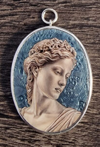 Gold bowl Honorable mention-Penny Davis - Eurydice 4x3cm